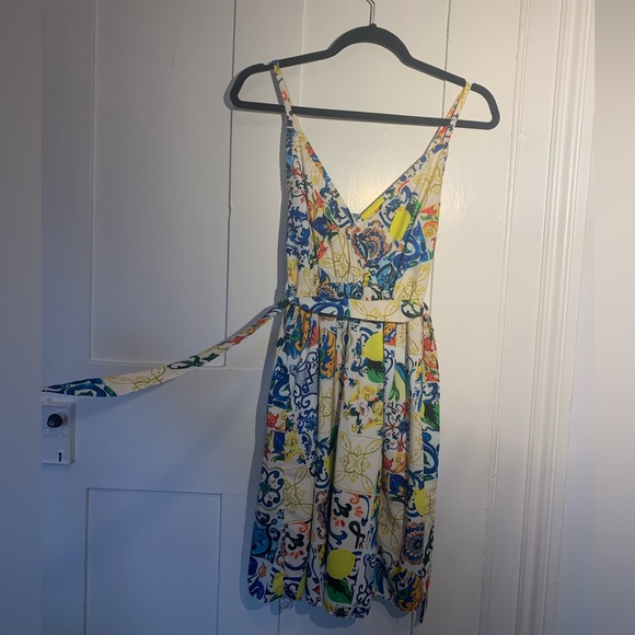 Lemon sun dress! - Picture 5 of 7